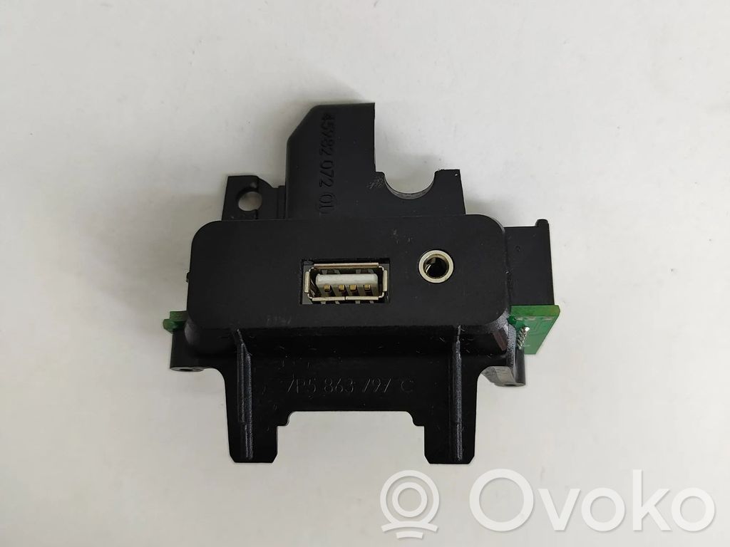 Porsche Cayenne (92A) Enchufe conector entrada auxiliar 