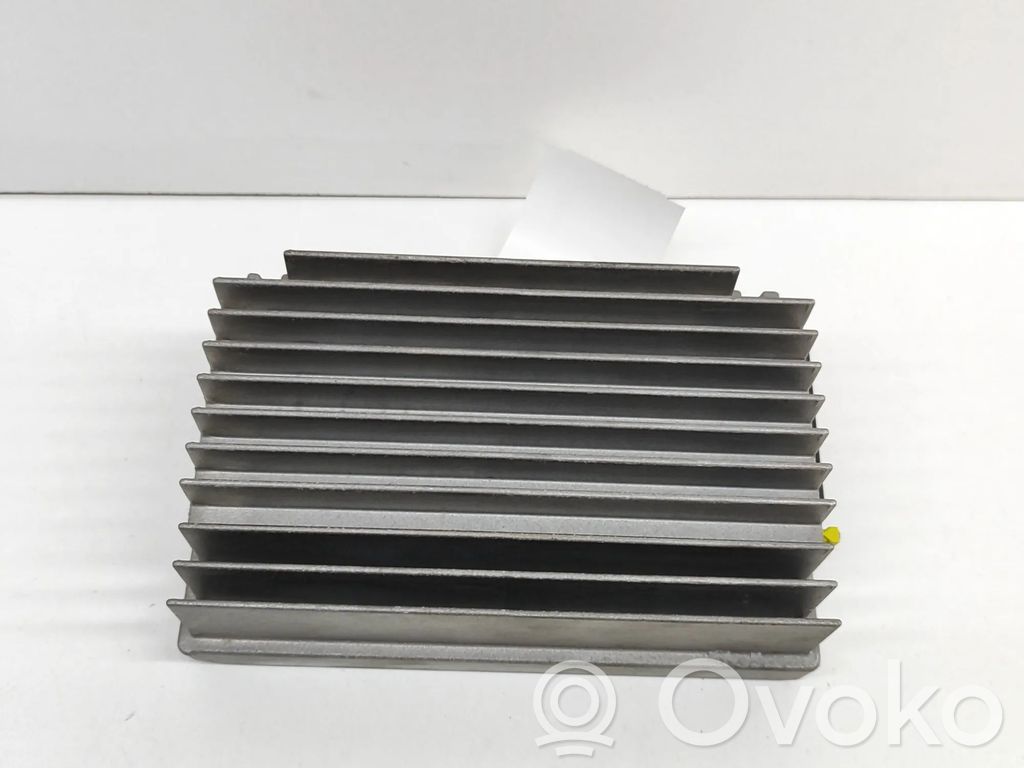 BMW X5 E70 Sound amplifier 