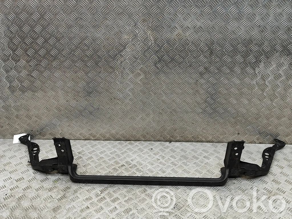 Jaguar F-Pace Panel mocowania chłodnicy / góra 
