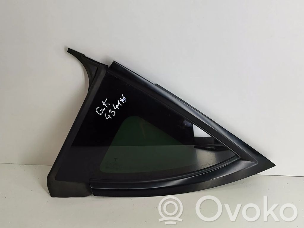 Tesla Model Y Rear side window 