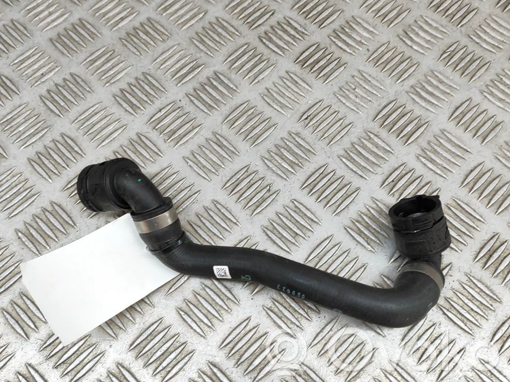BMW i4 Engine coolant pipe/hose 