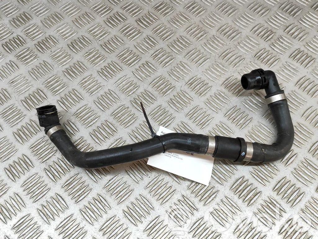 BMW i4 Engine coolant pipe/hose 