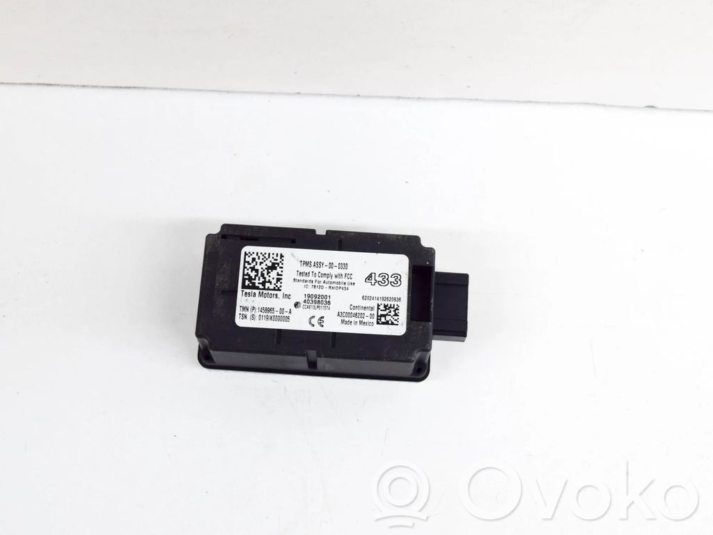 Tesla Model 3 Tire pressure control unit 