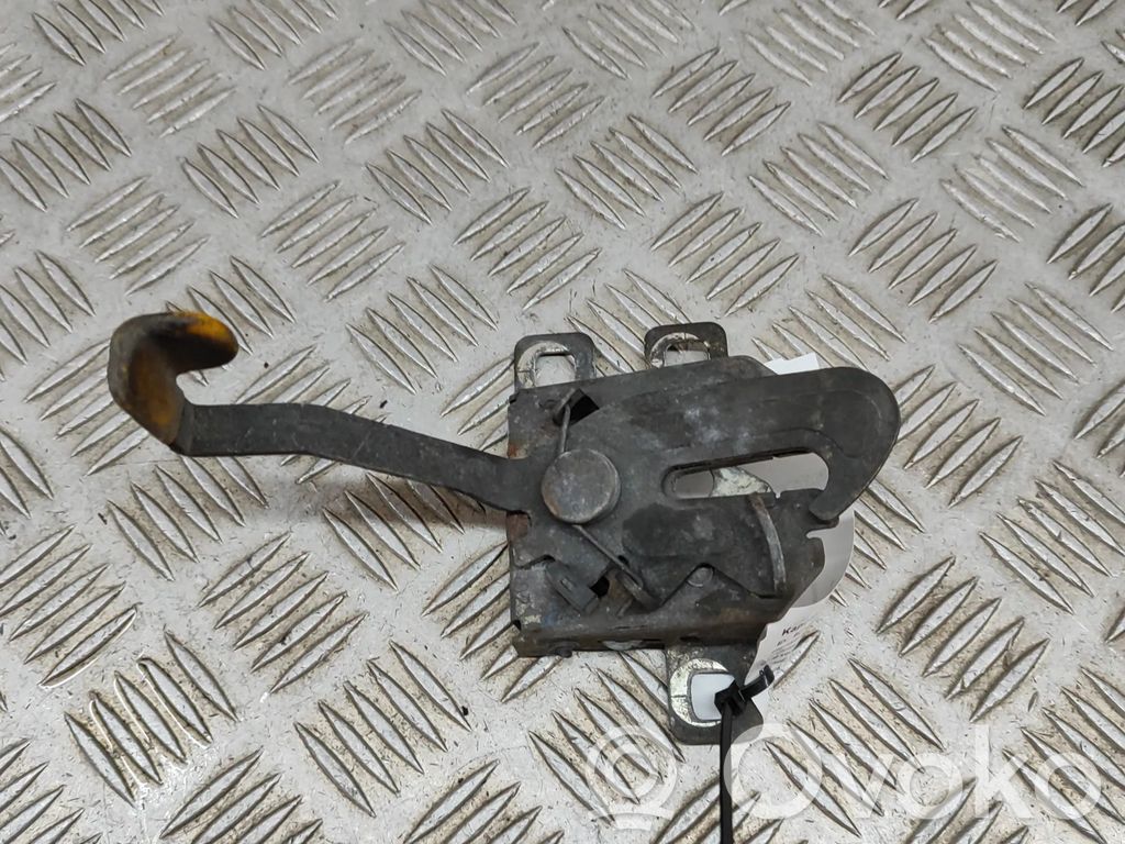 Iveco Daily 5th gen Engine bonnet/hood lock/catch 