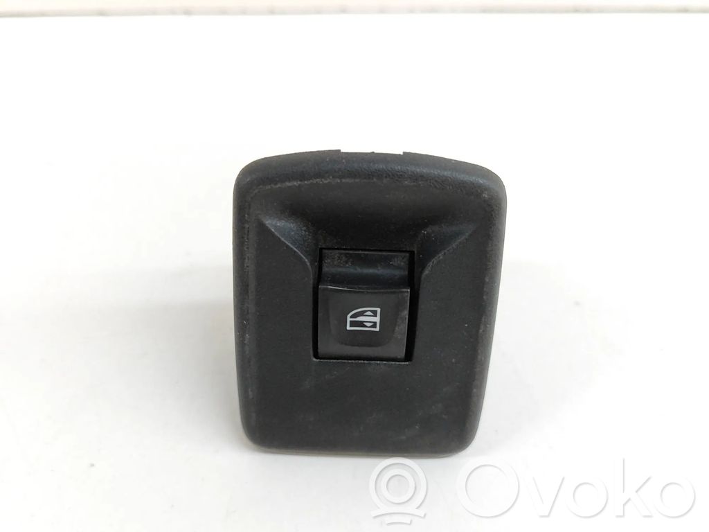 Opel Vivaro Electric window control switch 