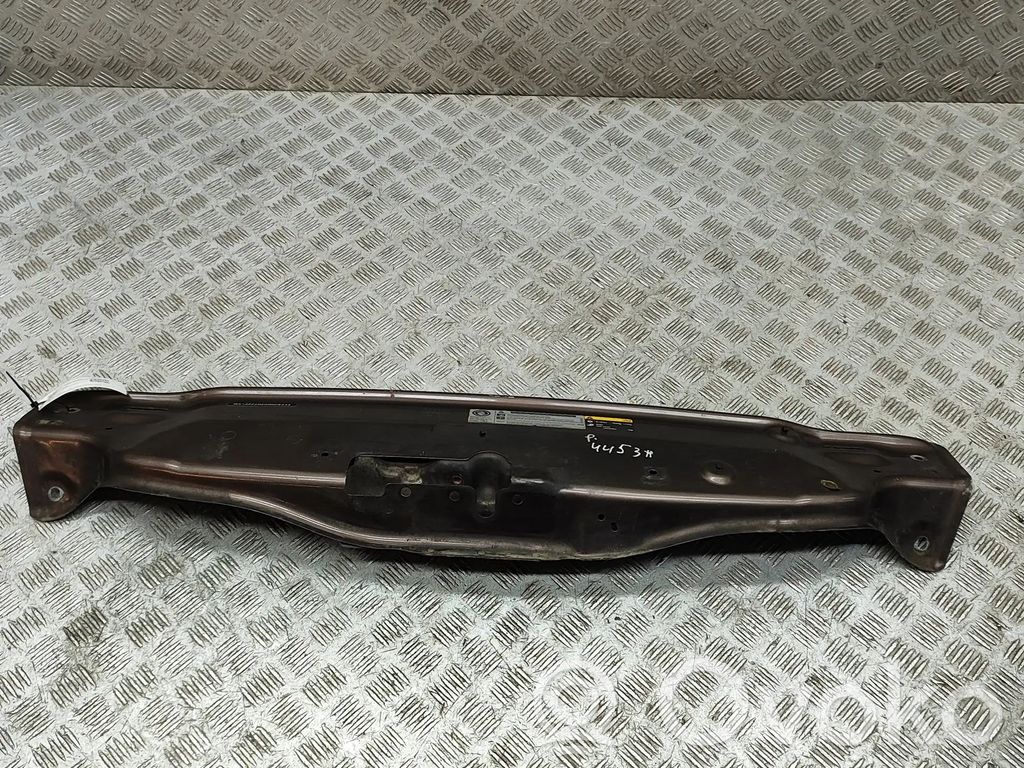 Volkswagen Amarok Staffa del pannello di supporto del radiatore parte superiore 