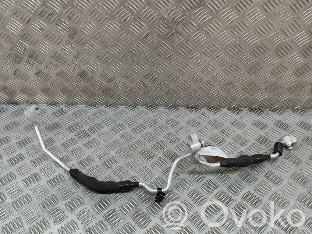 Porsche Taycan 9J1 Tubo flessibile aria condizionata (A/C)
