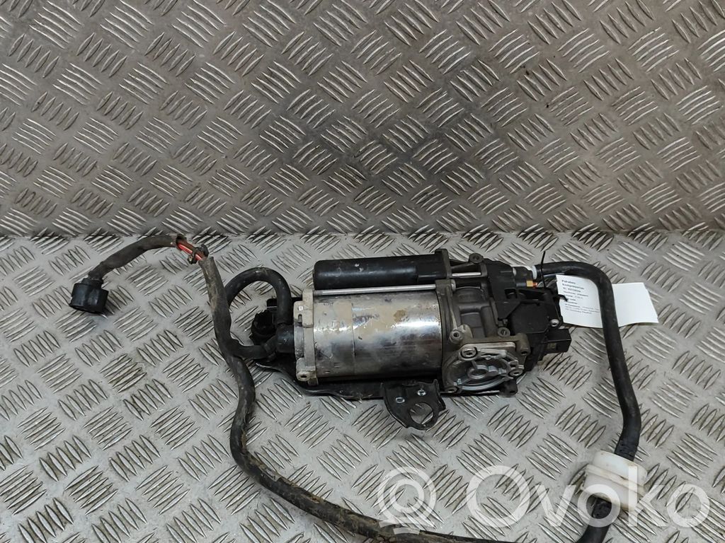 Porsche Taycan 9J1 Compresor/pompă suspensie pneumatică 