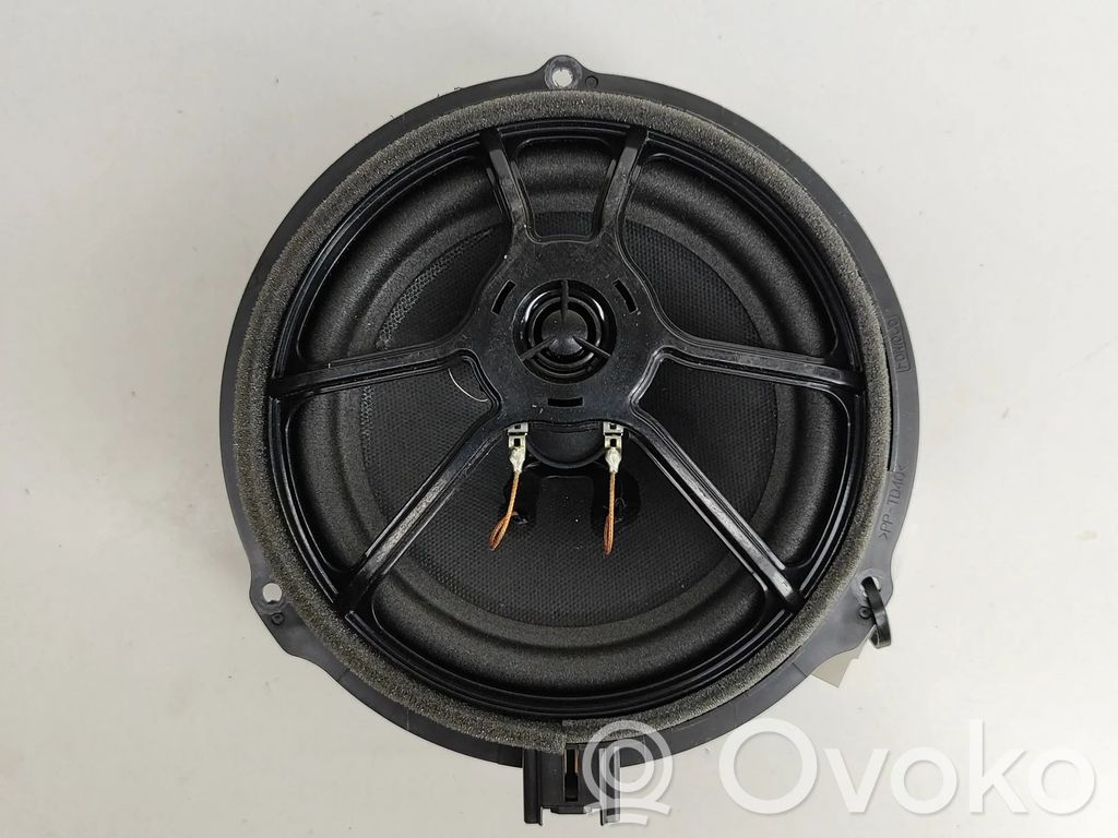 Ford Puma Takaoven kaiutin
