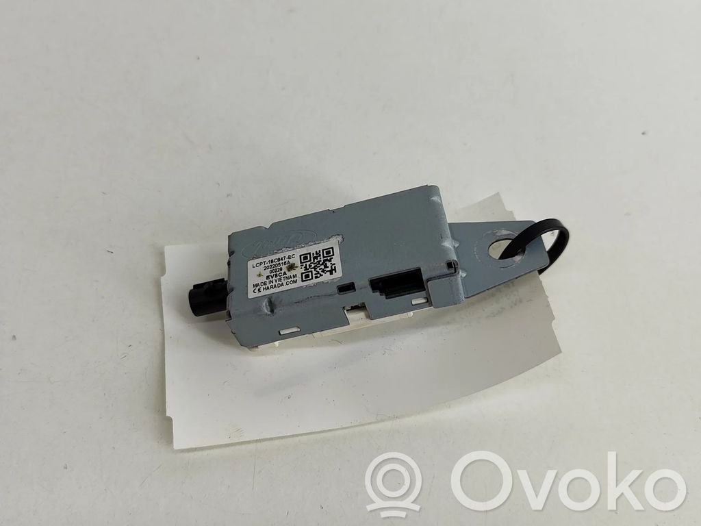 Ford Puma Antenos stiprintuvas 