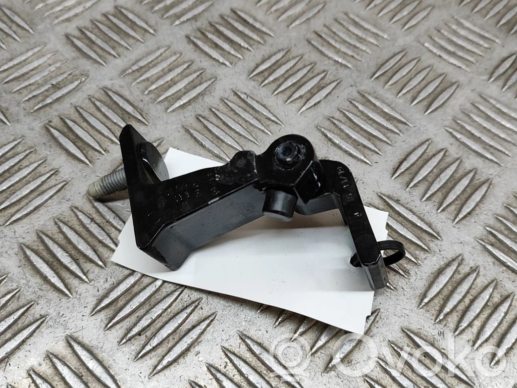 Audi e-tron Front door upper hinge 
