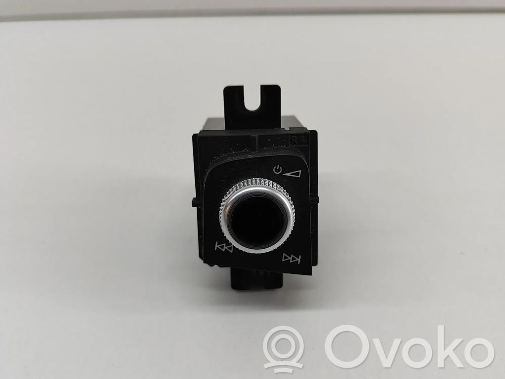 Mando de control del sonido   8W2919616
