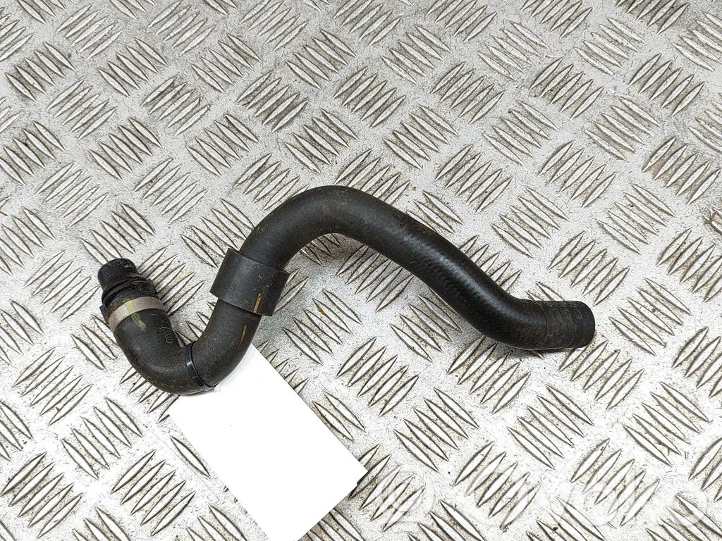 Polestar 2 Engine coolant pipe/hose 