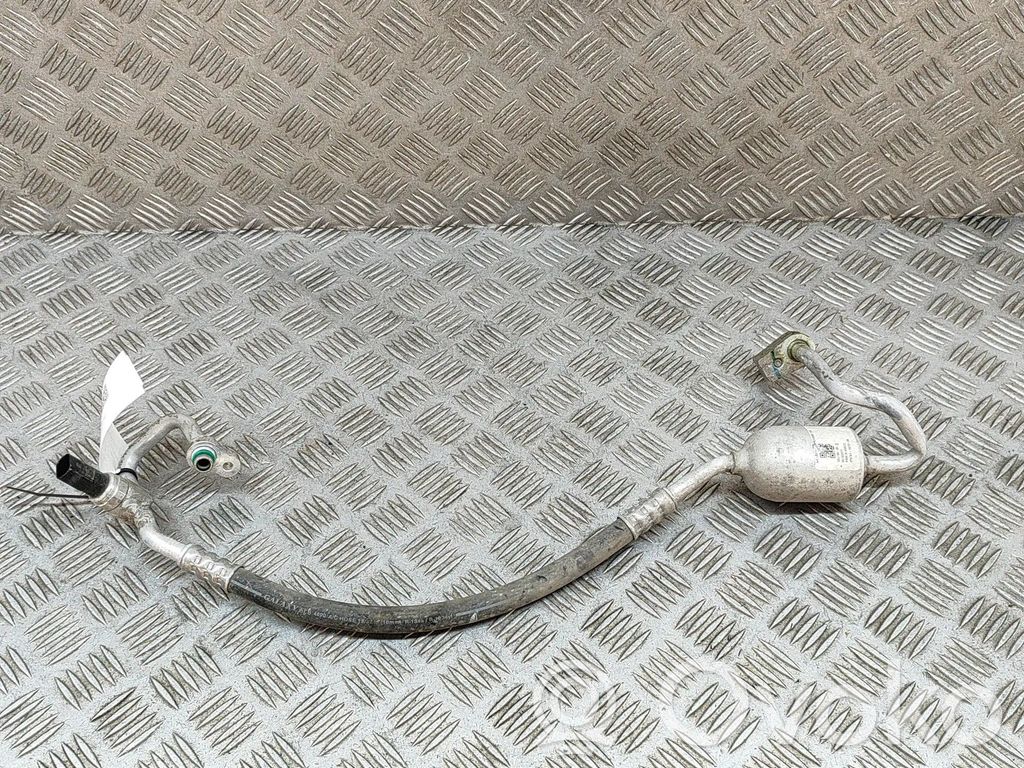 Ilmastointilaitteen putki (A/C)   103219600D