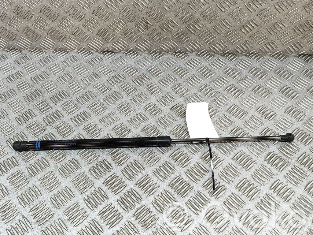Volkswagen Golf VIII Amortyzator klapy tylnej bagażnika 