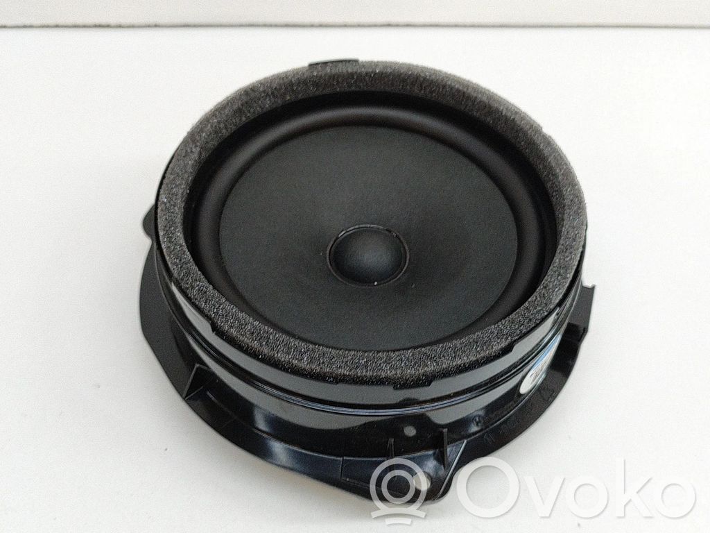 Audi RS6 C8 Altavoz de la puerta delantera 