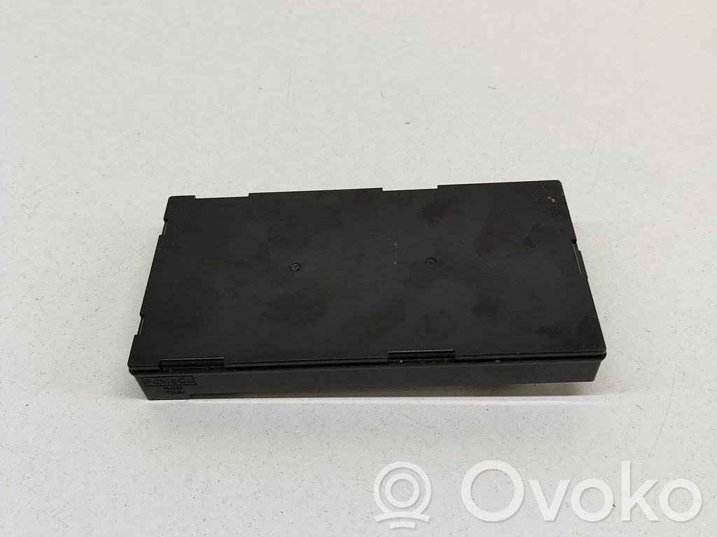 Ford Kuga III Wireless charging module 