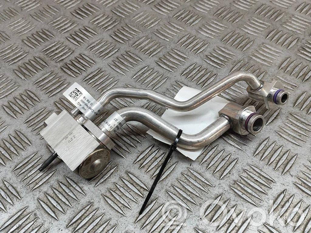Audi Q7 4M Ilmastointilaitteen putki (A/C) 