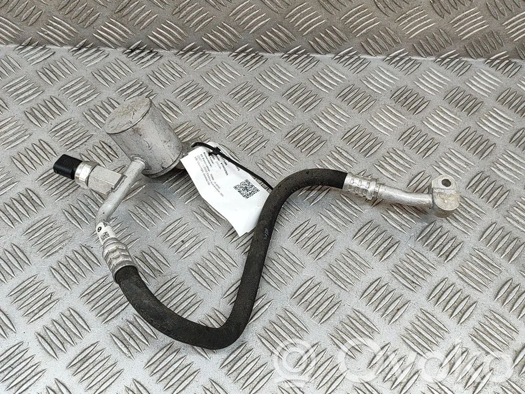 BMW iX Ilmastointilaitteen putki (A/C) 