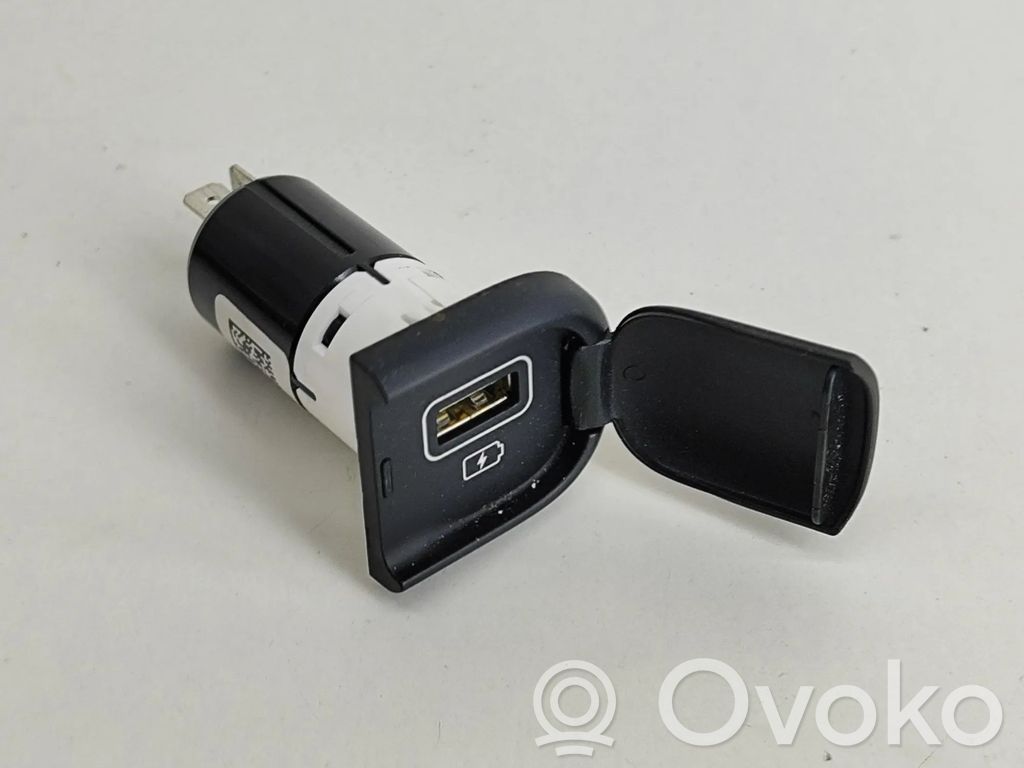 KIA Niro USB-pistokeliitin 