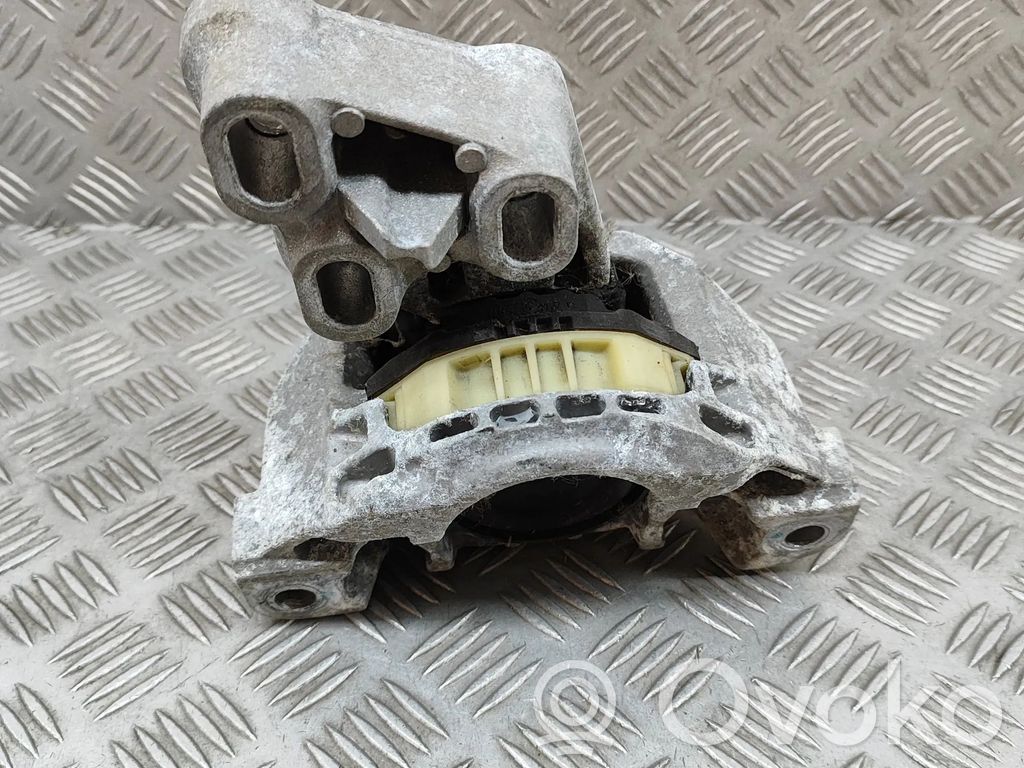 Mercedes-Benz A W176 Supporto di montaggio del motore