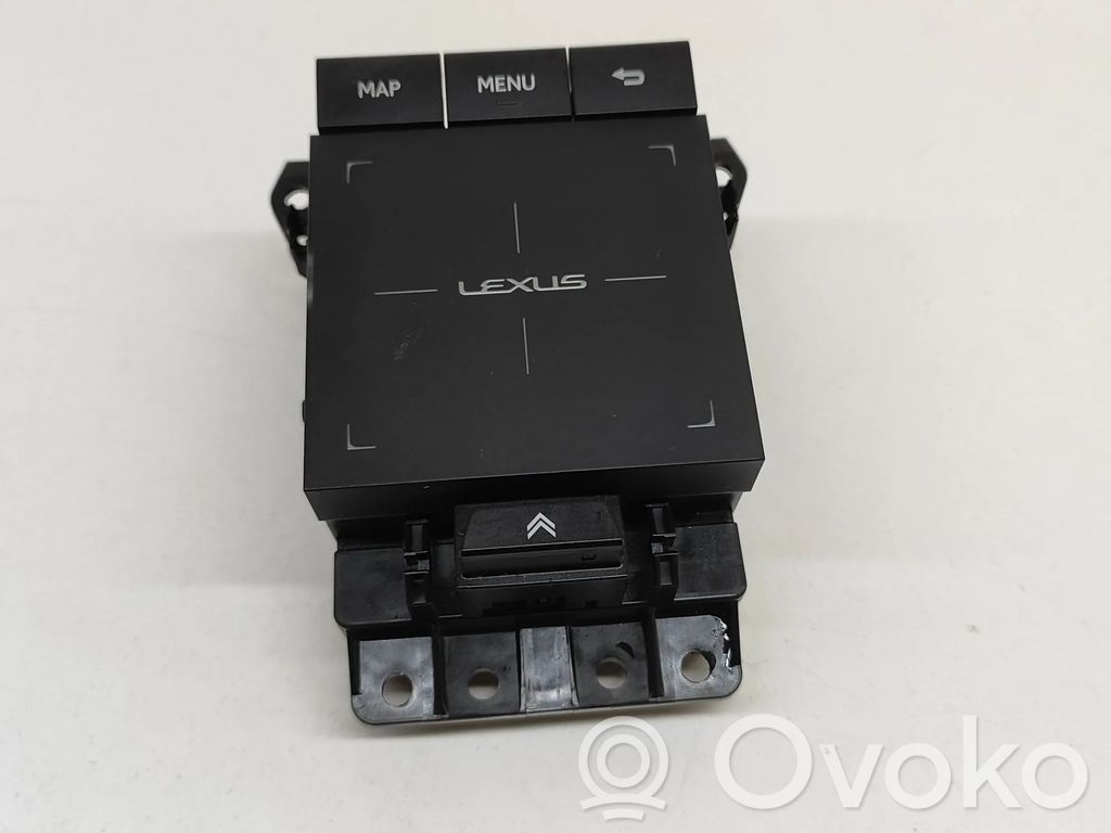 Lexus UX Head unit multimedia control 