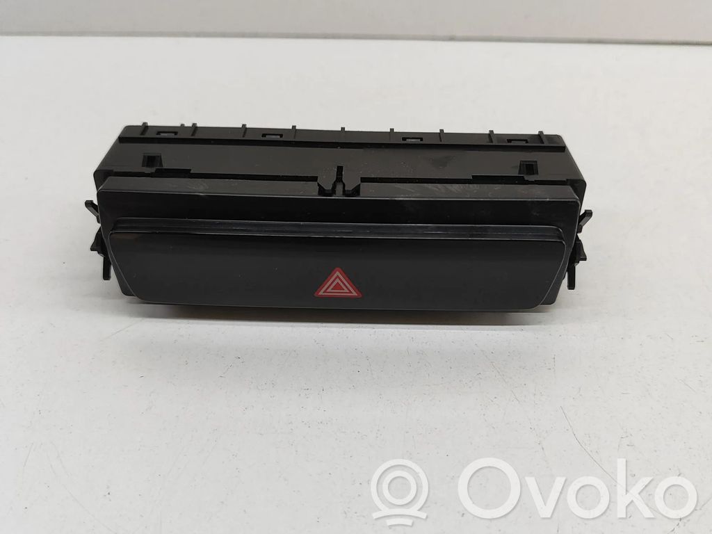 Audi Q4 Sportback e-tron Hazard light switch 