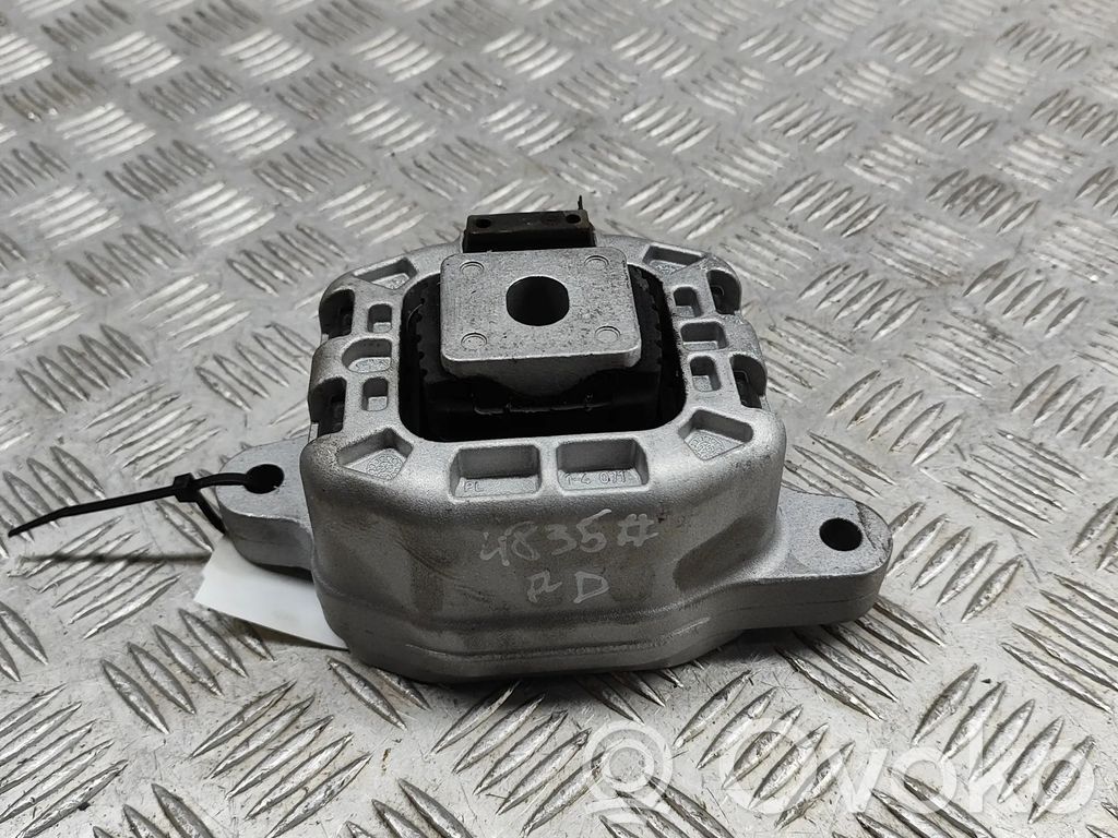 BMW iX1 Engine mount bracket 
