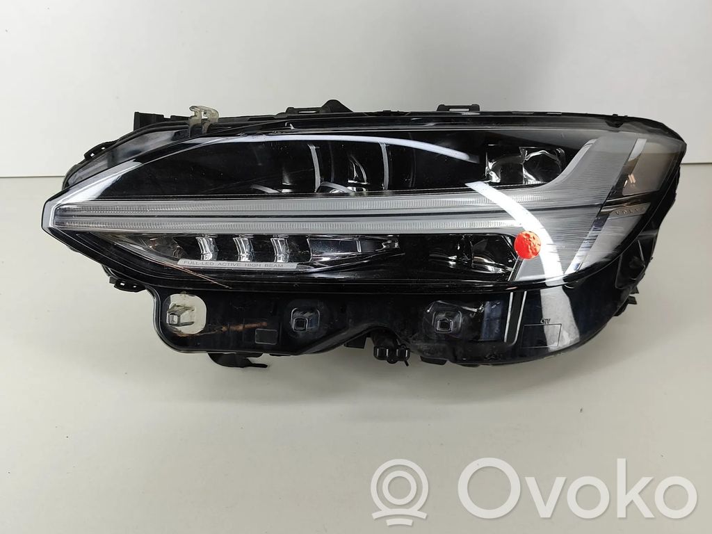 Volvo S90, V90 Scheinwerfer 
