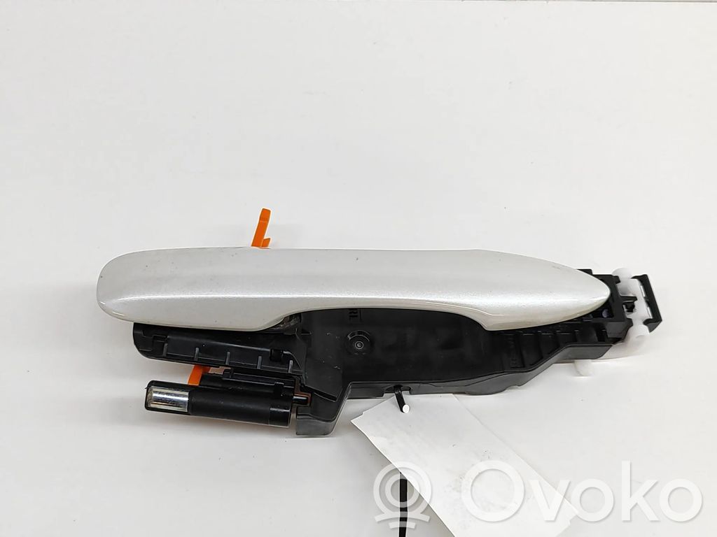 Toyota Yaris Cross Manecilla externa puerta delantera