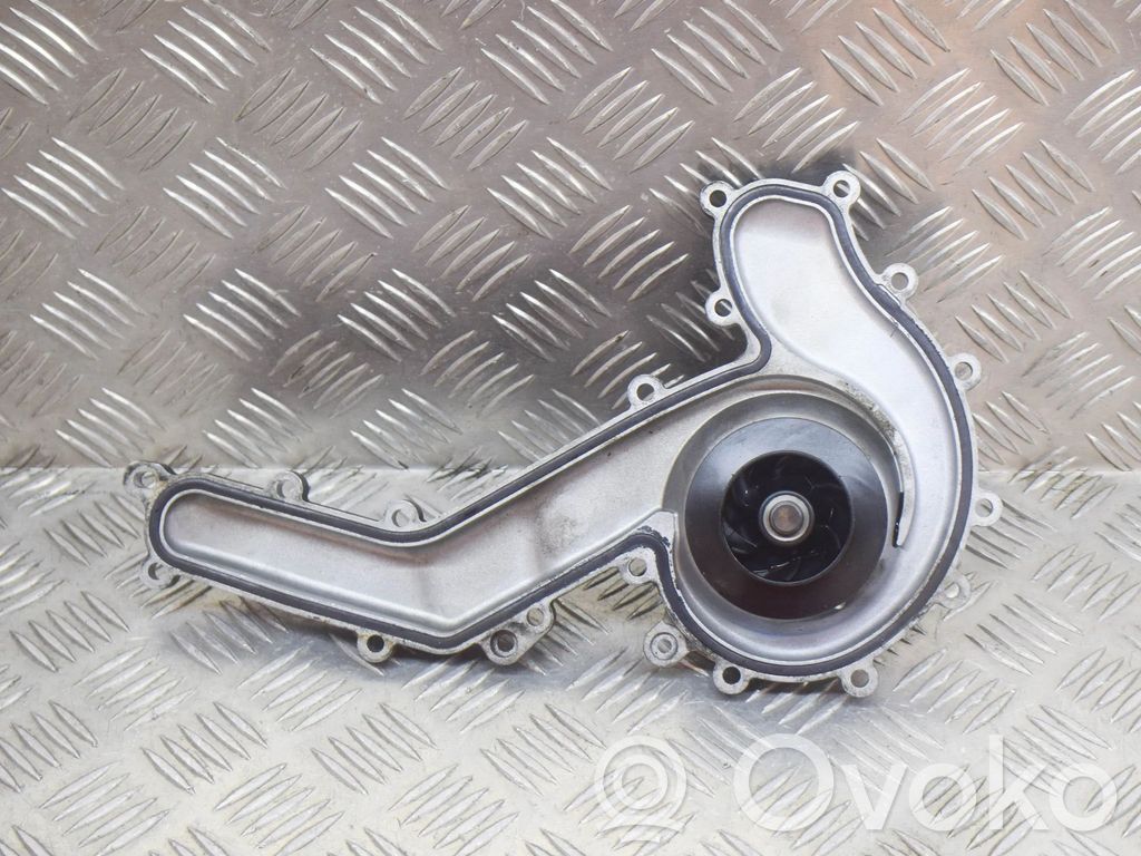 Audi Q7 4M Water pump 