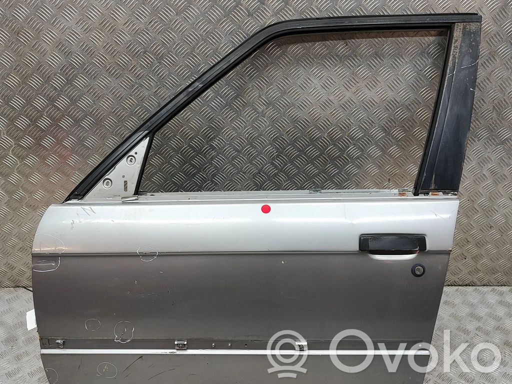 BMW 3 E30 Puerta delantera 