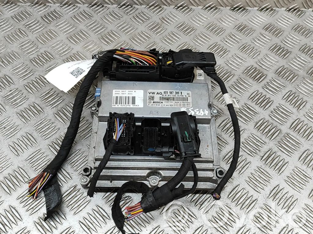 Audi Q7 4M Engine control unit/module 