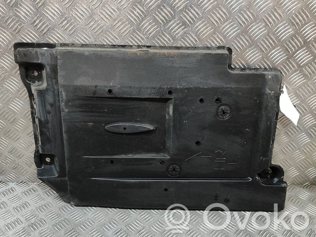 Toyota Auris E180 Sivupohjapanssari 
