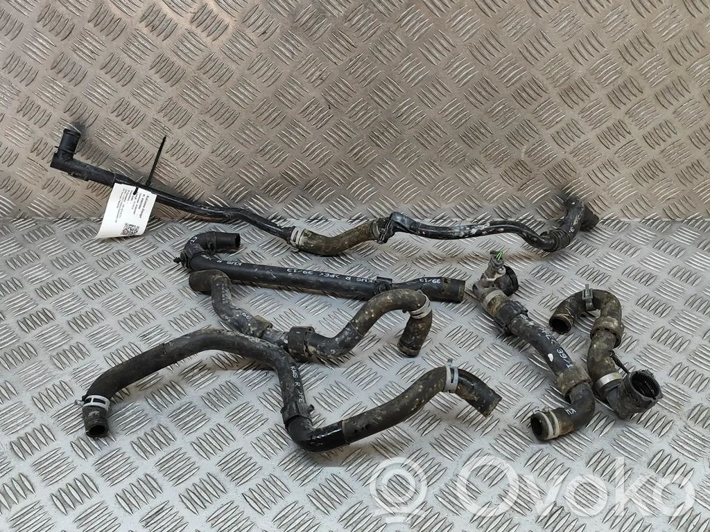 Volkswagen ID.4 Tuyau de liquide de refroidissement moteur