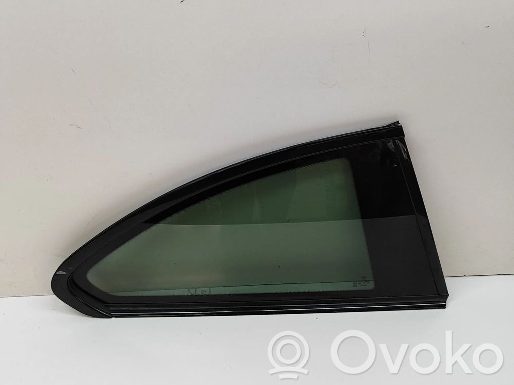 BMW 2 F22 F23 Finestrino laterale posteriore