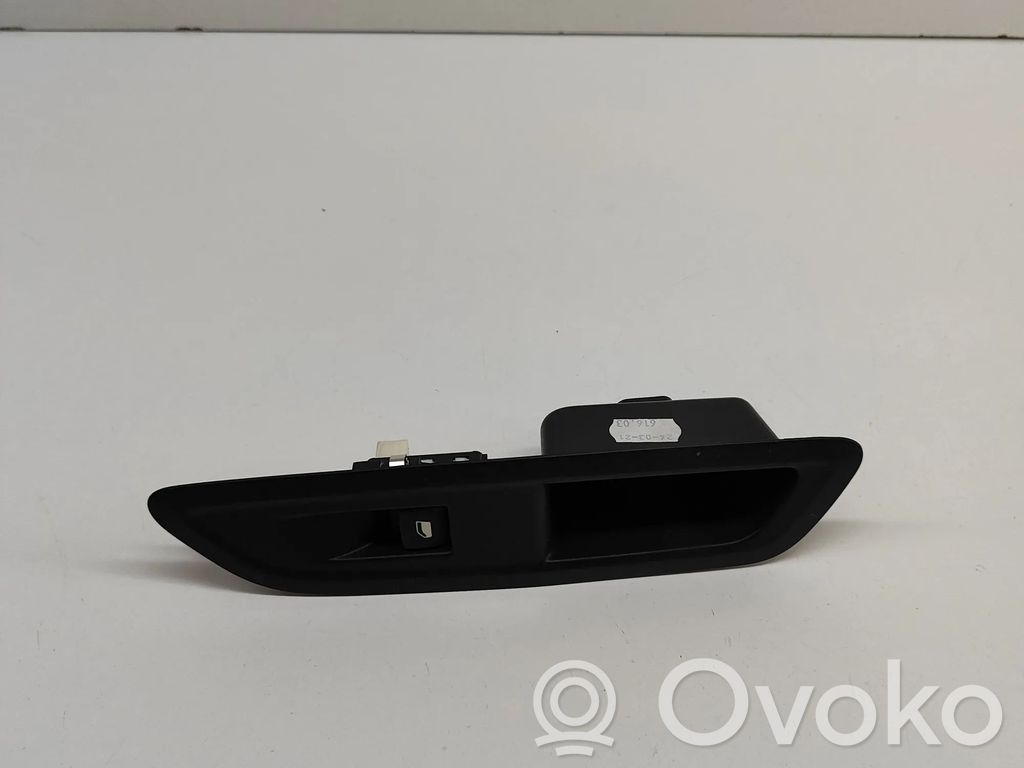 Citroen C4 III e-C4 Electric window control switch 