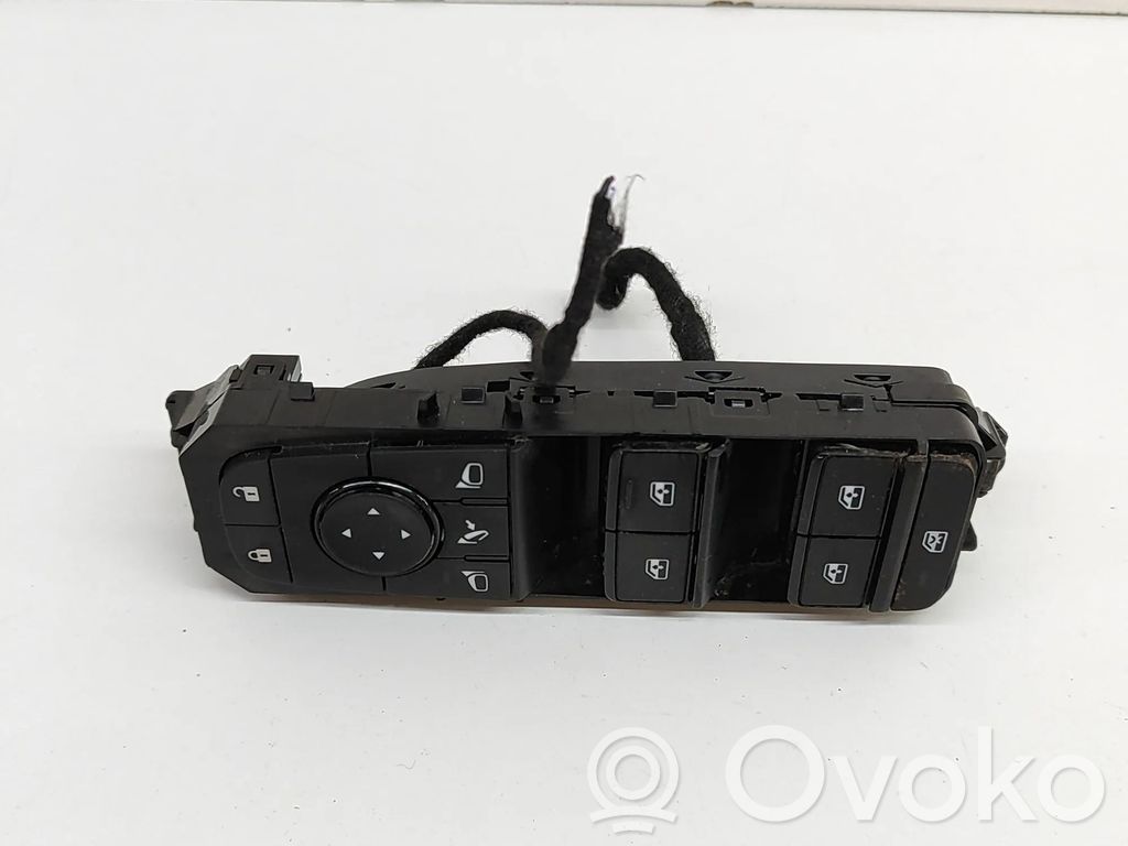 Nissan Qashqai J12 Przyciski szyb 
