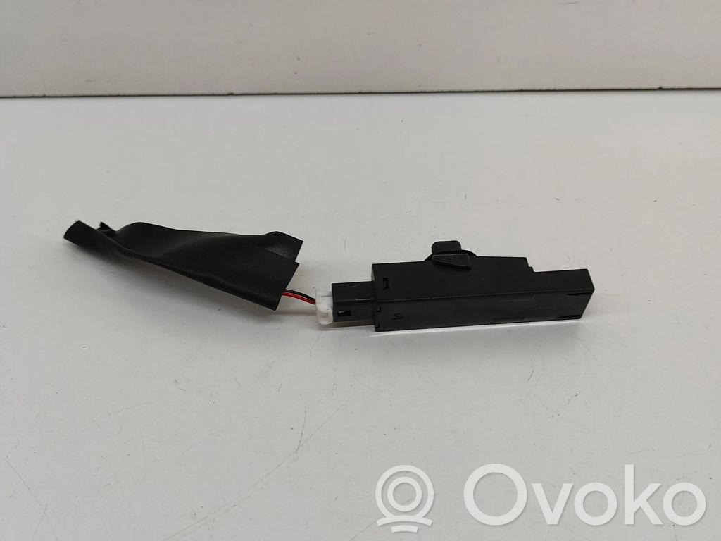 Toyota Yaris Cross Antena de sistema sin llave 
