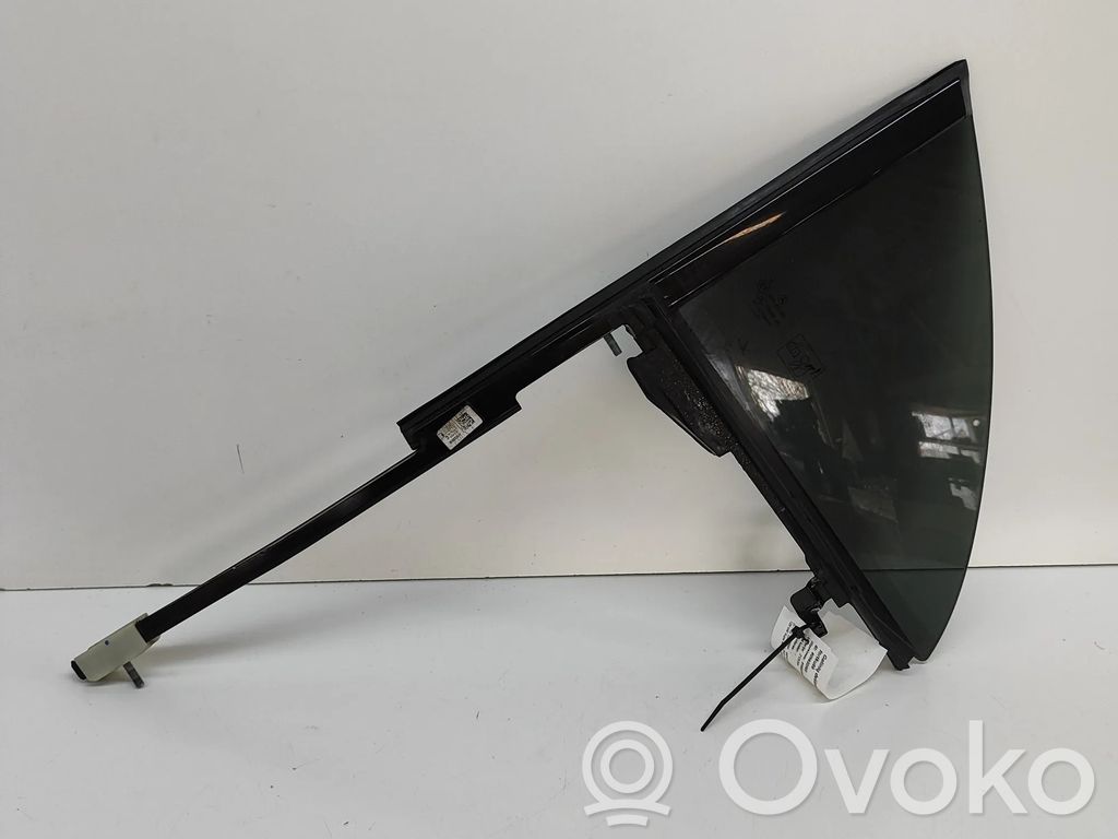 Mercedes-Benz CLA C118 X118 Ventanilla de ventilación de la puerta trasera