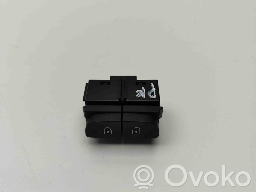 Volvo XC40 Interruttore a pulsante della chiusura centralizzata 