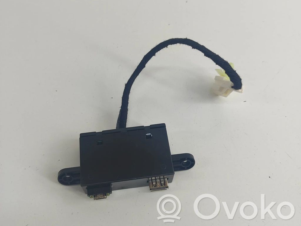 MG ZS Enchufe conector USB 
