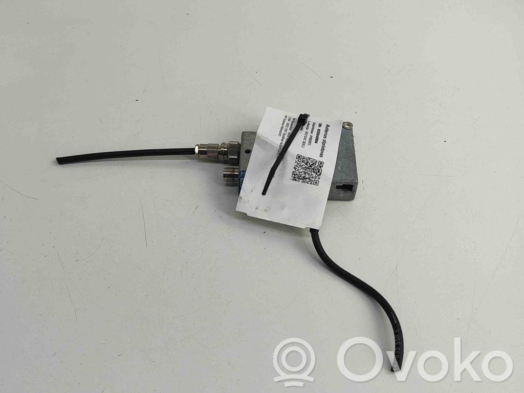 Audi A8 S8 D2 4D Antenos stiprintuvas 