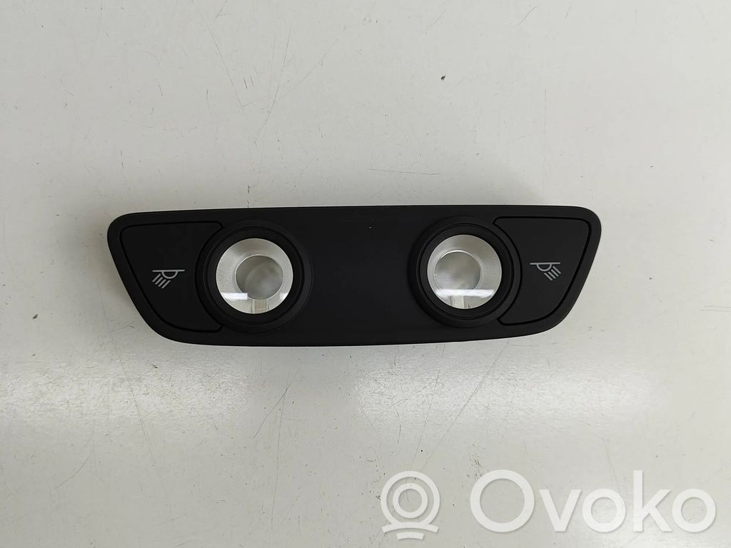 Etuistuimen valo   8W0947111,4M0947111