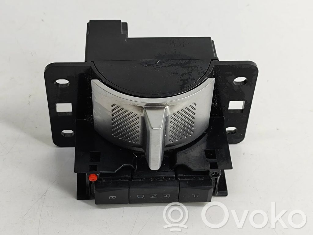 Opel Mokka B Gear shifter/selector 