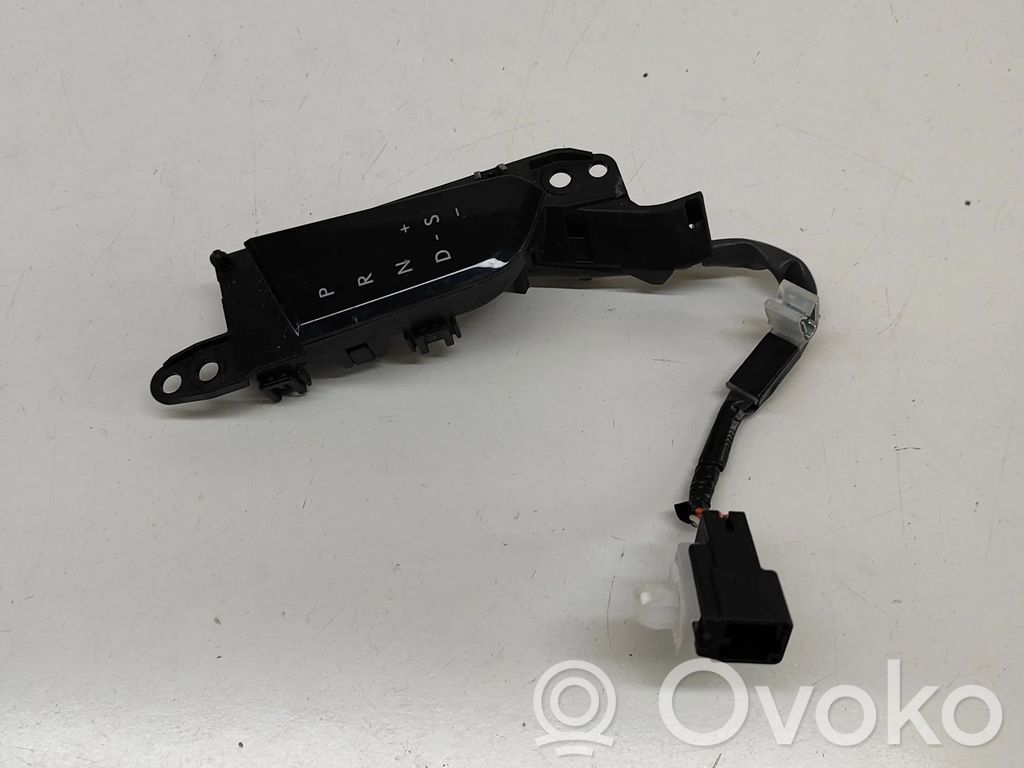 Lexus UX Gear shift selector indicator 