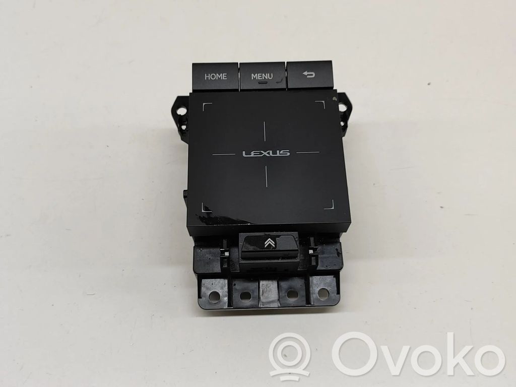 Lexus UX Unidad central de control multimedia 