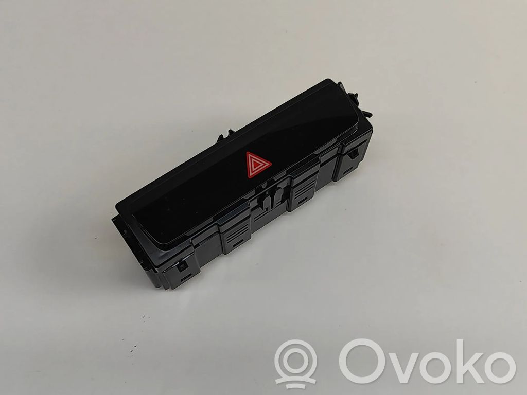 Audi Q4 Sportback e-tron Hazard light switch 