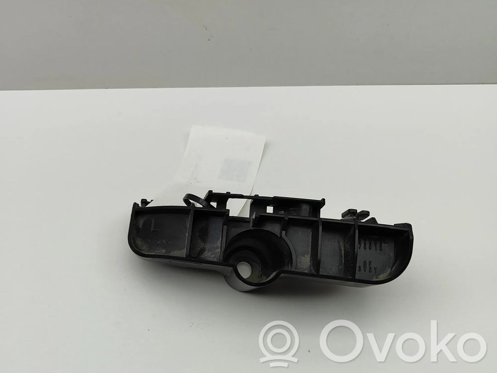 Lexus CT 200H Soporte de montaje del parachoques trasero