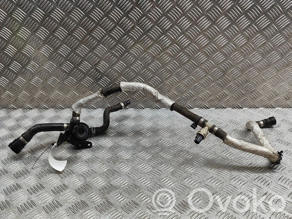 Volvo XC90 Conductă/furtun lichid de răcire motor 
